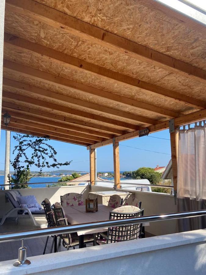 Holiday Home Rustika มาลี เดอร์เวนิค ภายนอก รูปภาพ